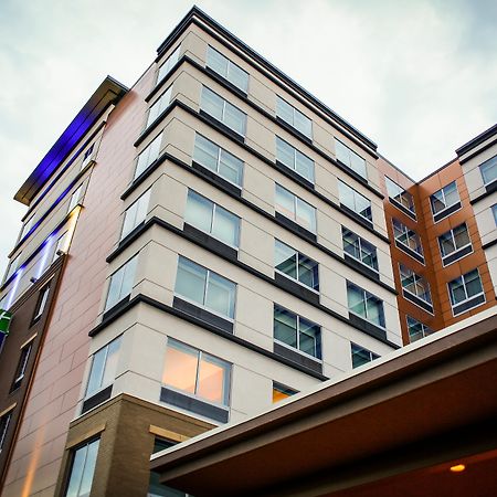 Holiday Inn Express & Suites Downtown Louisville By Ihg Exterior foto